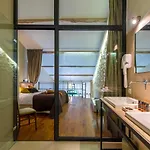 Hotel 5 Lasserre Moulon-sur-Dordogne